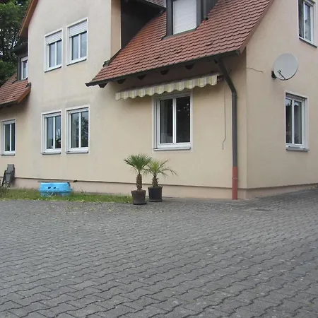 Helle 3-zimmer-dachgeschosswohnung نورنبيرغ